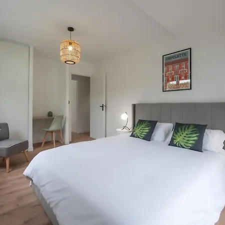 Hébergement de vacances Maison Moderne Avec Terrasse Et Parking